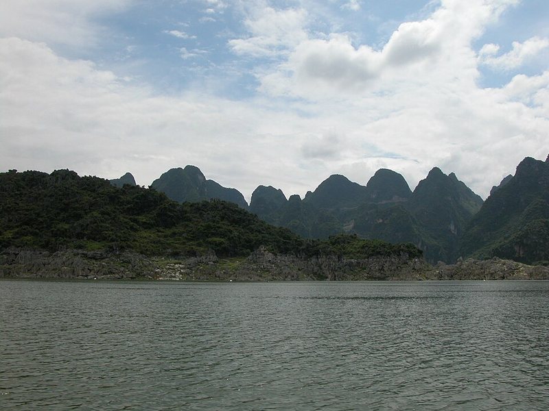 万峰湖